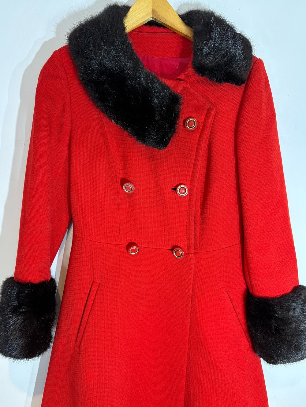 Vintage 1960s Red Wool Genuine Fur Trim Coat XS - Picture 3 of 13